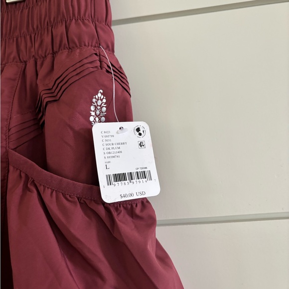 Free People FP Movement Get Your Flirt On Shorts NWT - Picture 3 of 4